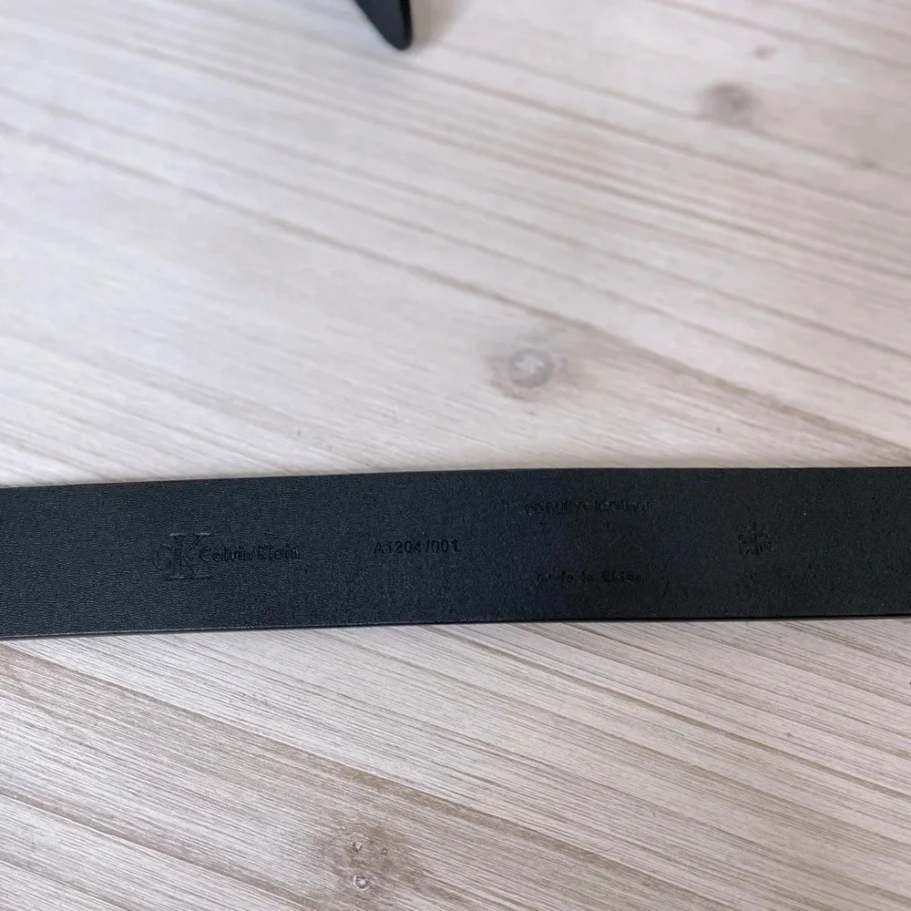 Calvin Klein Men’s Smooth Harness Buckle Belt Size 48